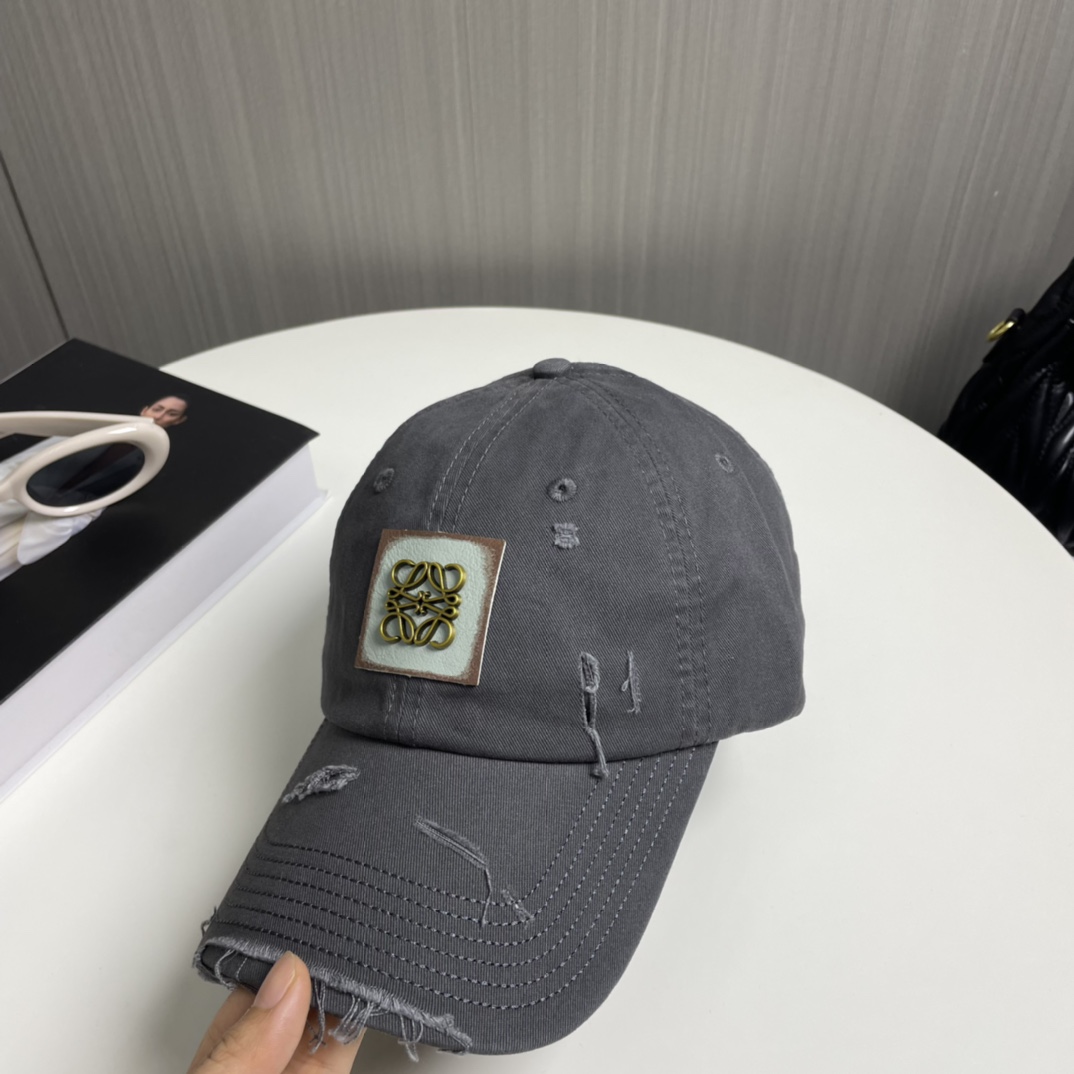 Loewe hat