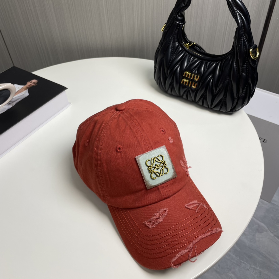 Loewe hat