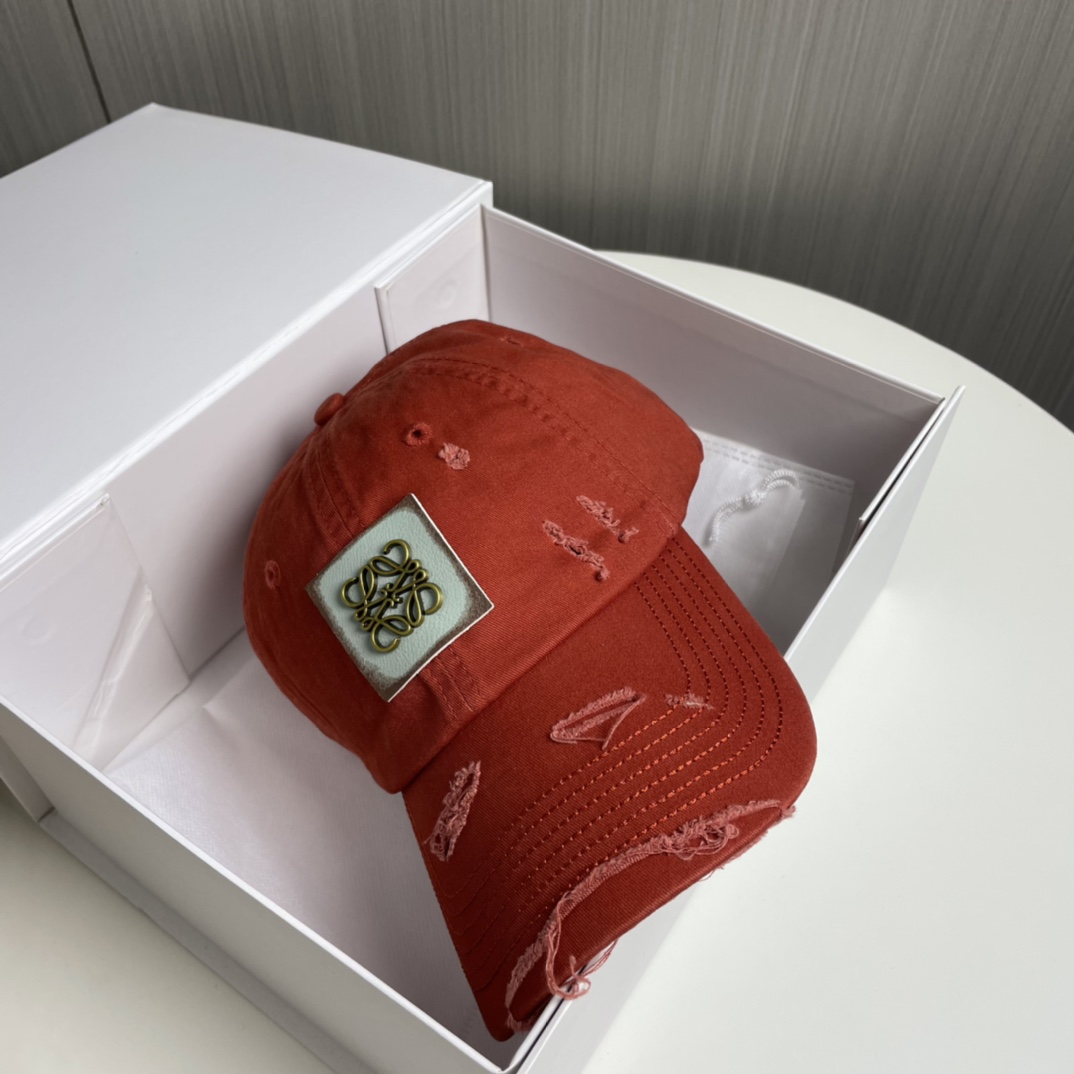 Loewe hat