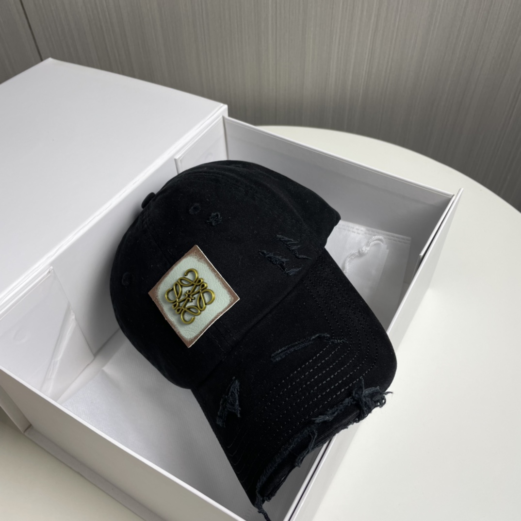 Loewe hat