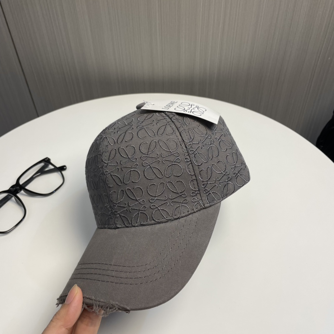 Loewe hat