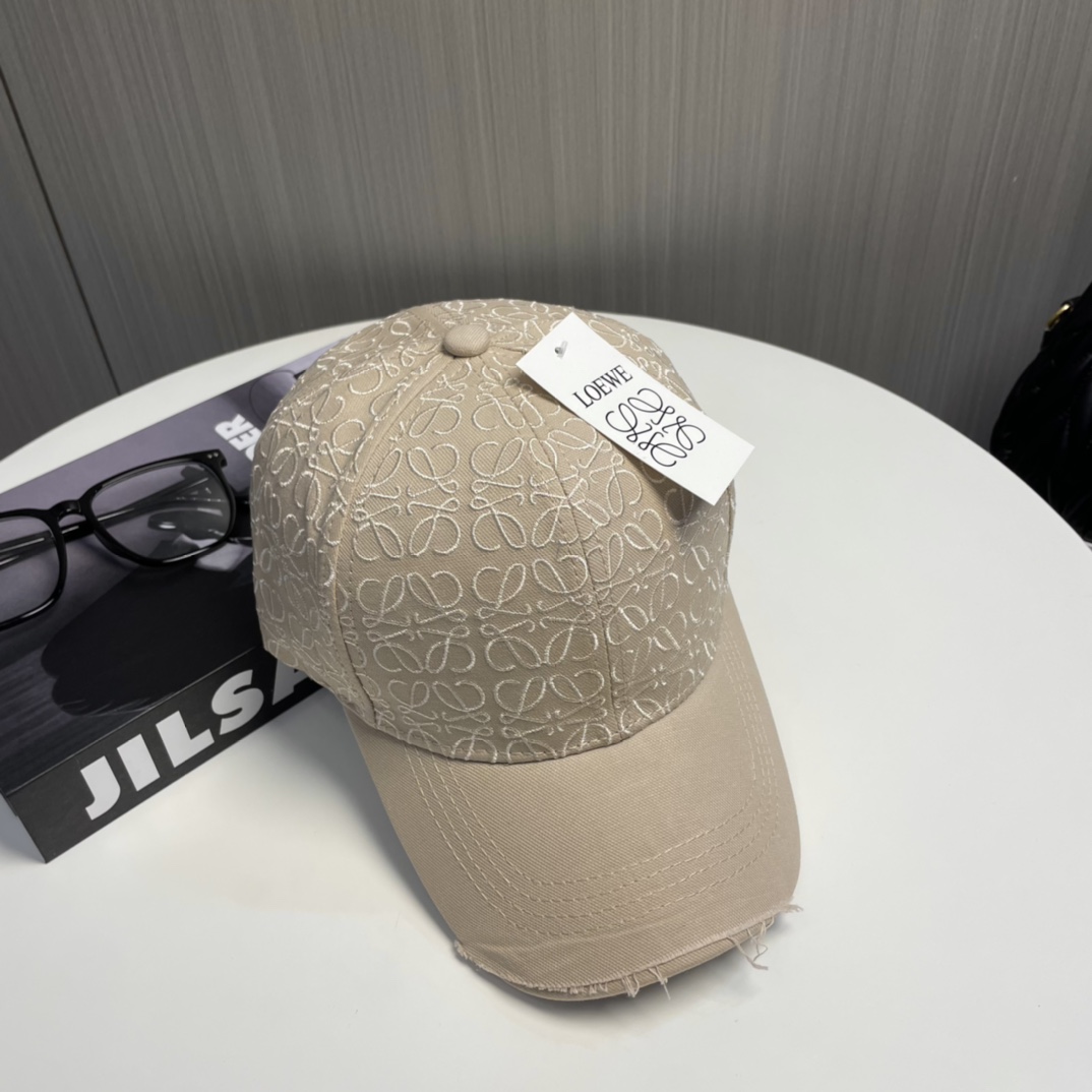 Loewe hat