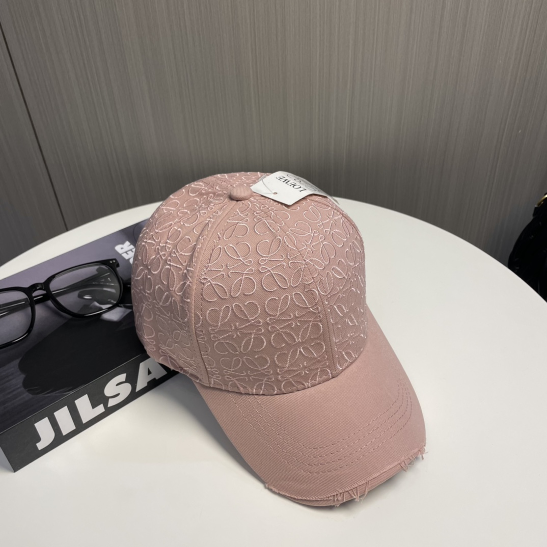 Loewe hat