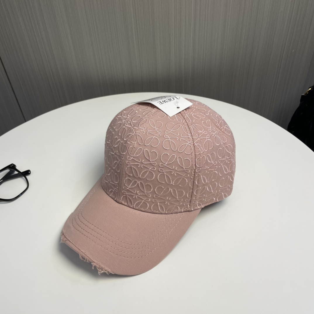 Loewe hat