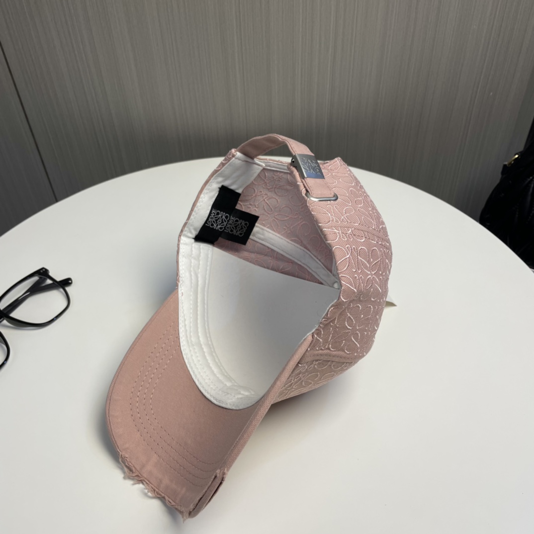 Loewe hat