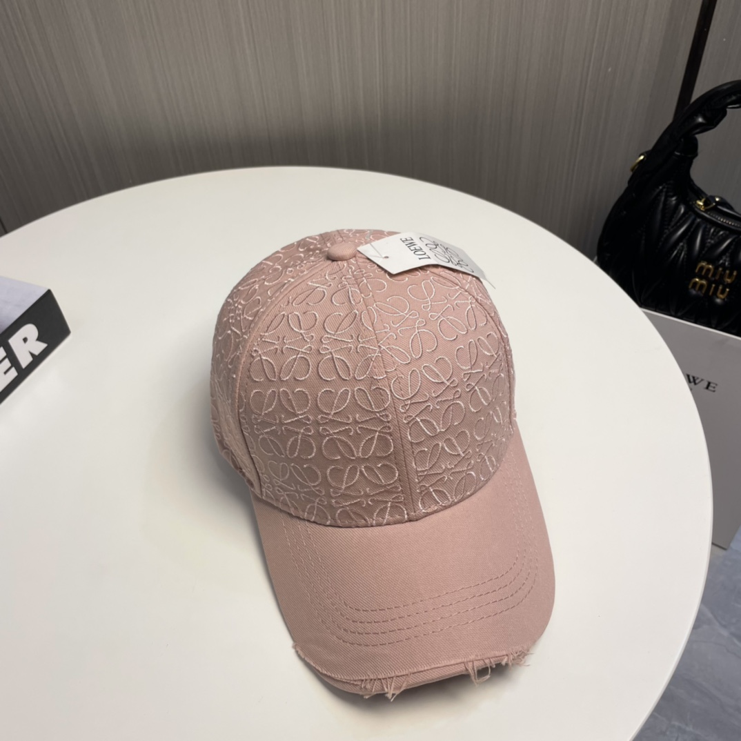 Loewe hat