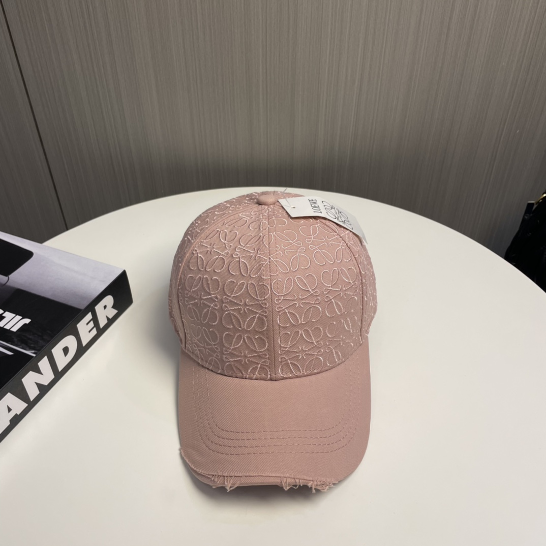 Loewe hat