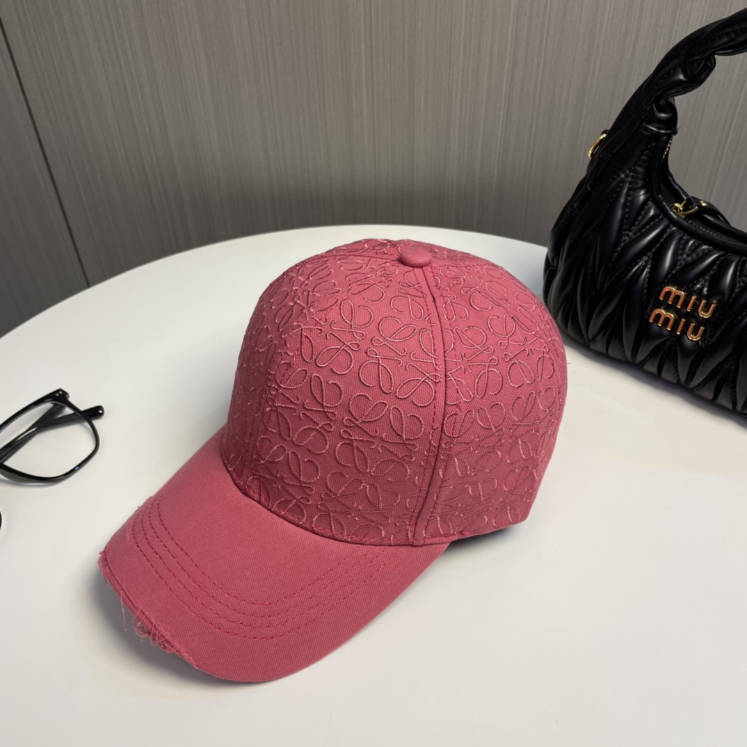 Loewe hat