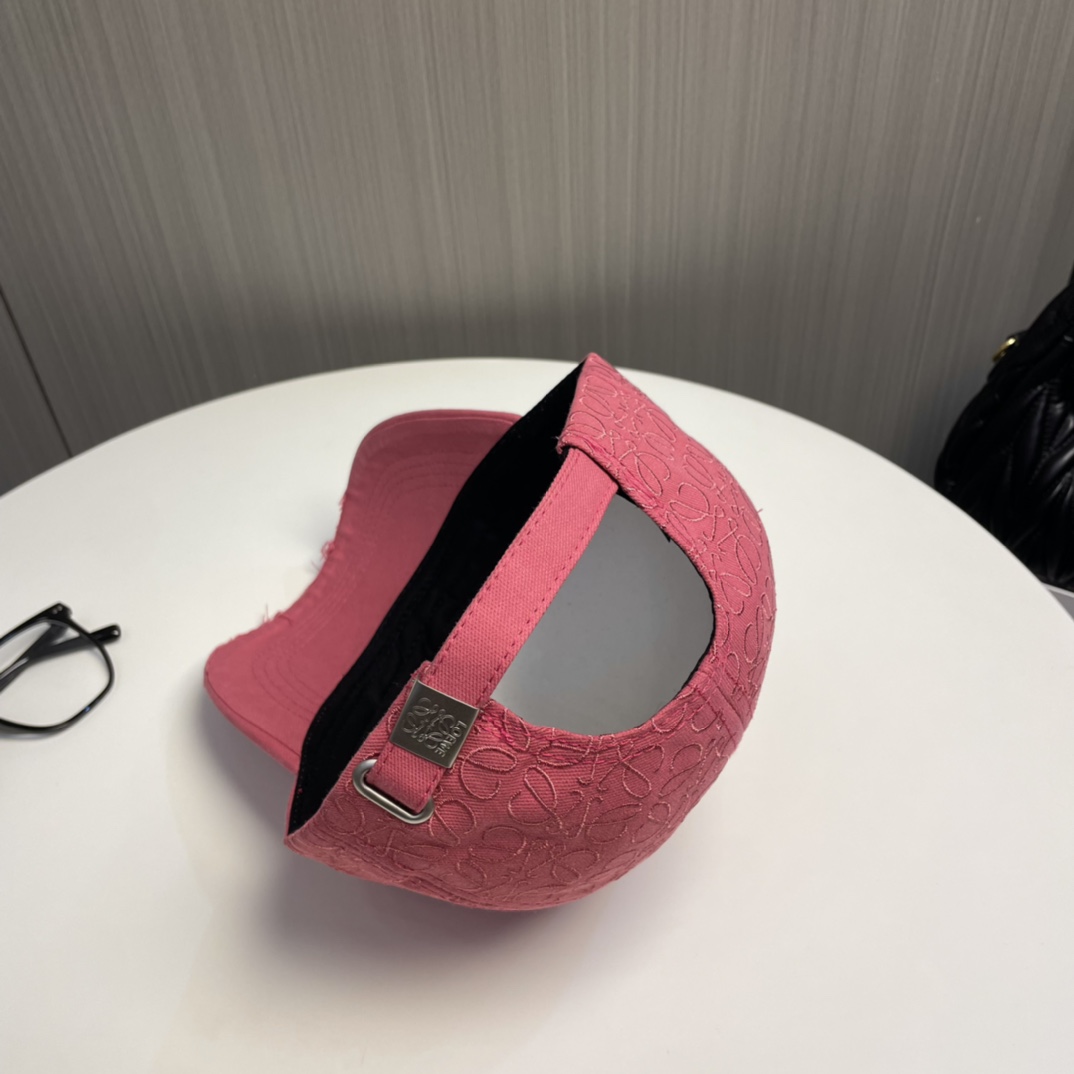 Loewe hat