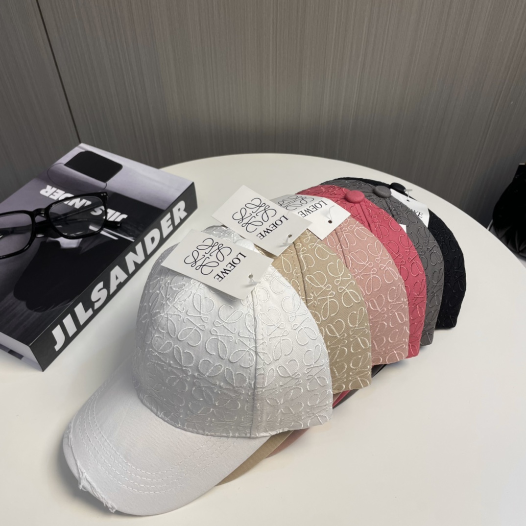 Loewe hat