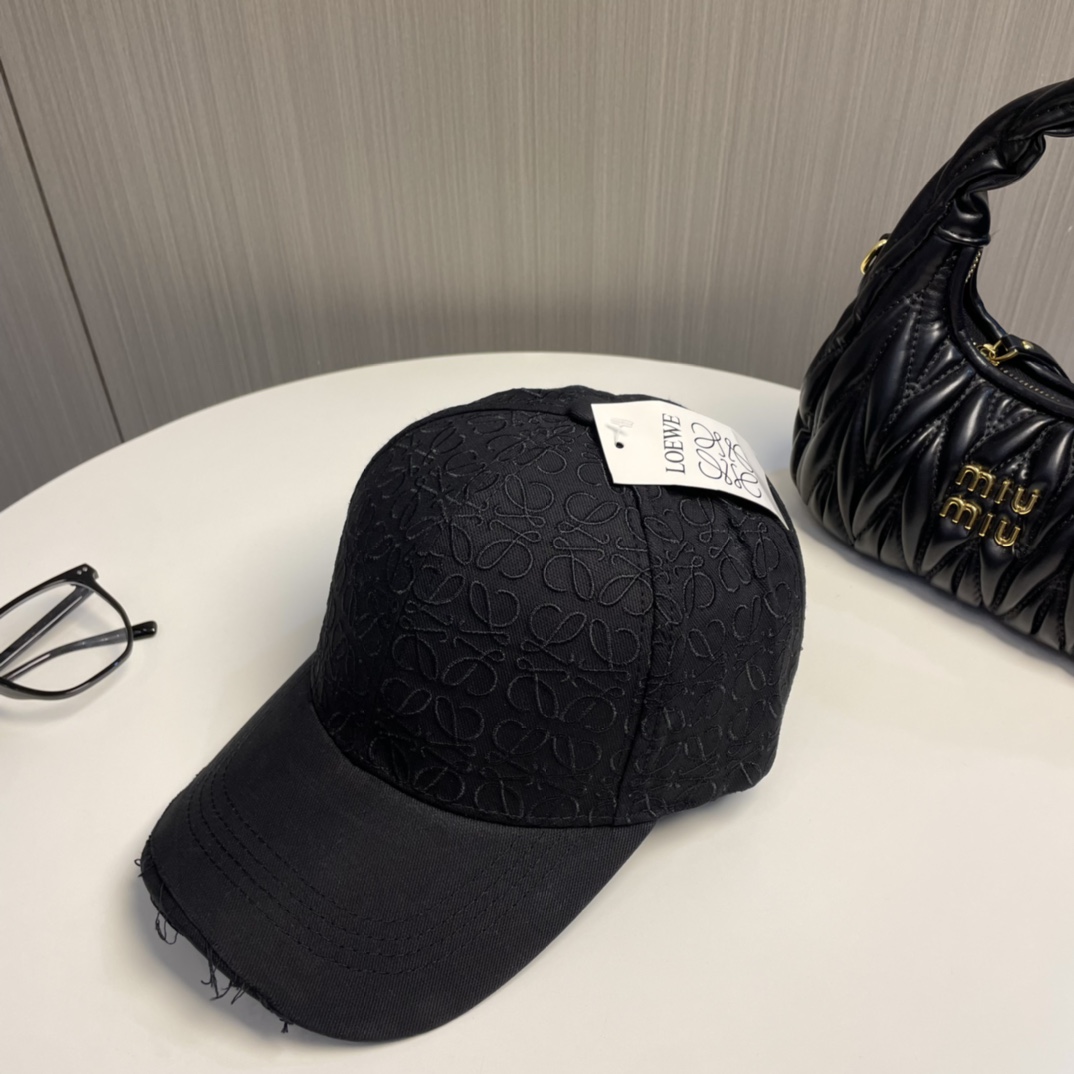 Loewe hat