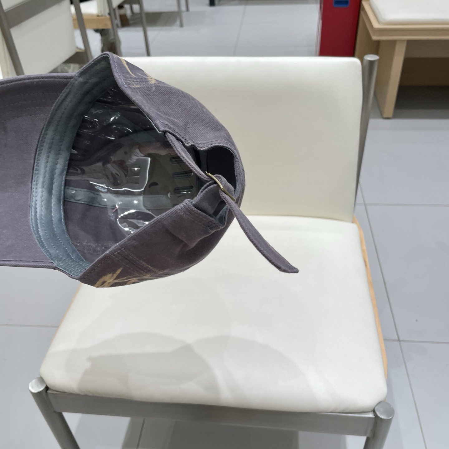 Loewe hat