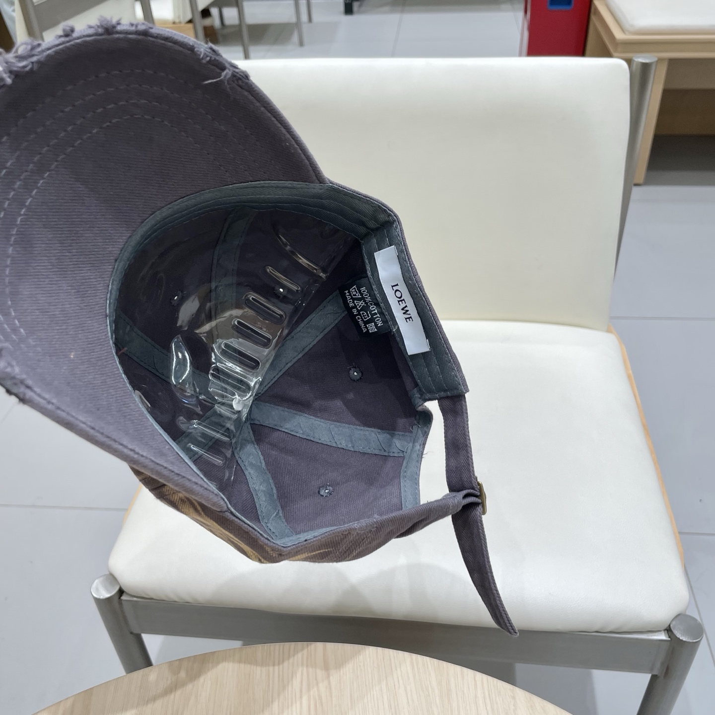Loewe hat