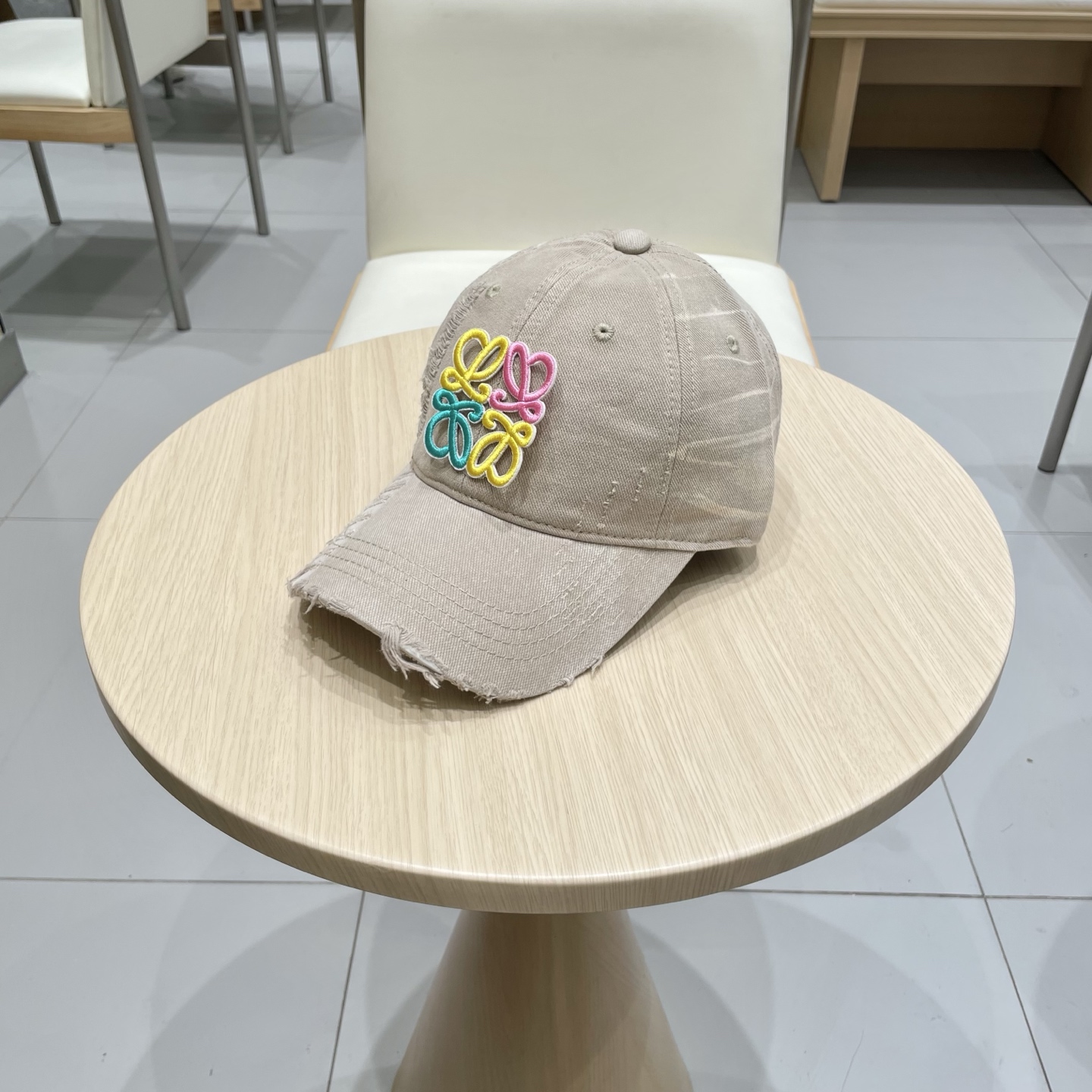 Loewe hat