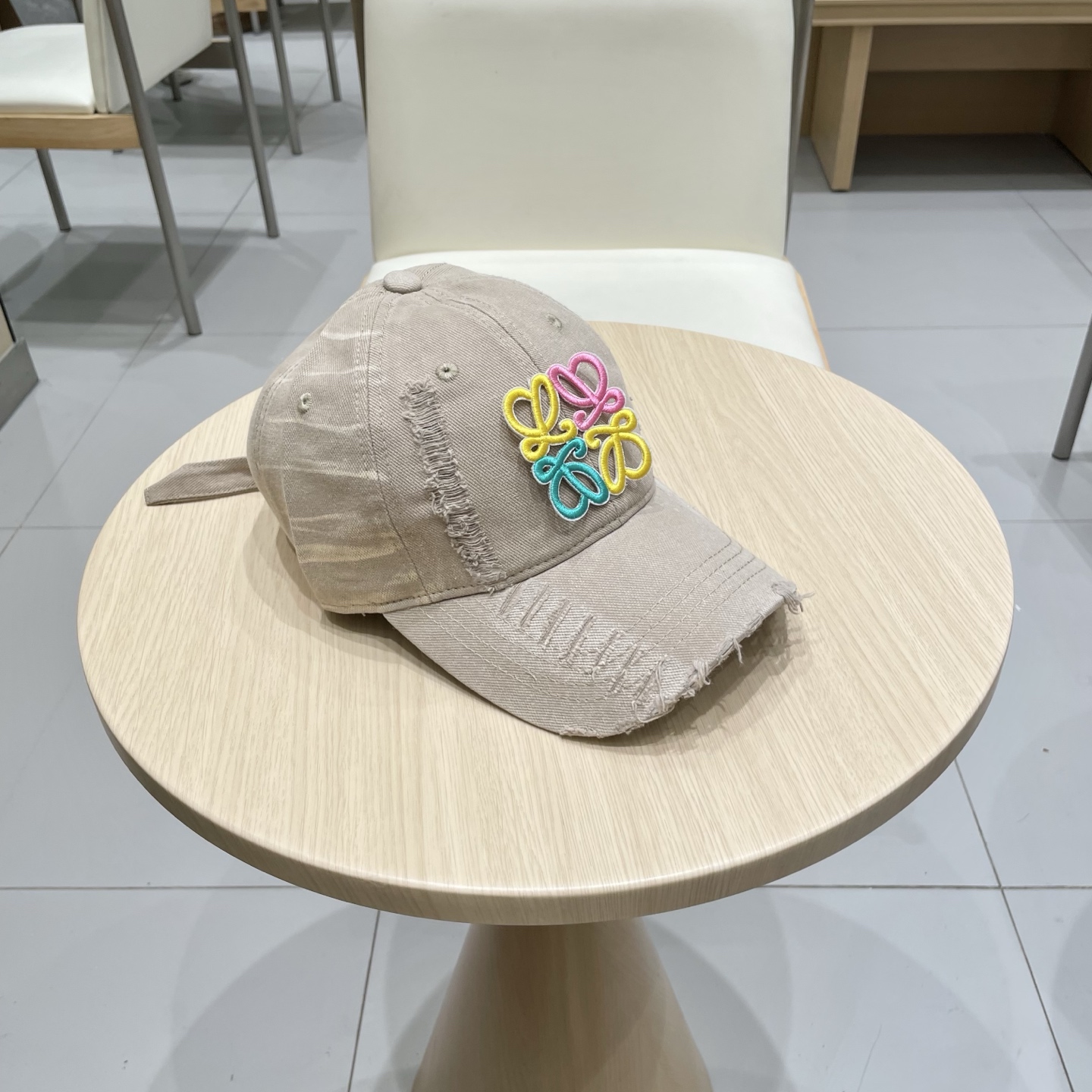 Loewe hat