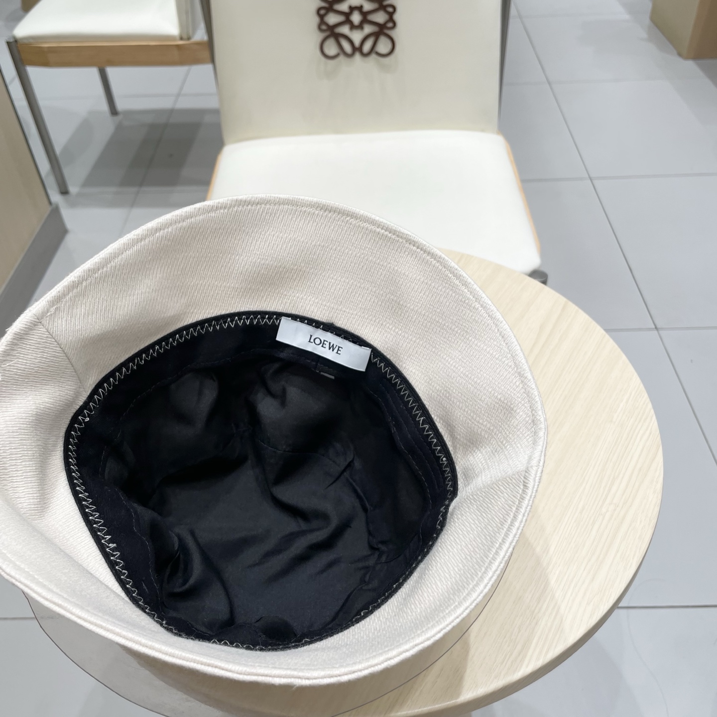 Loewe hat
