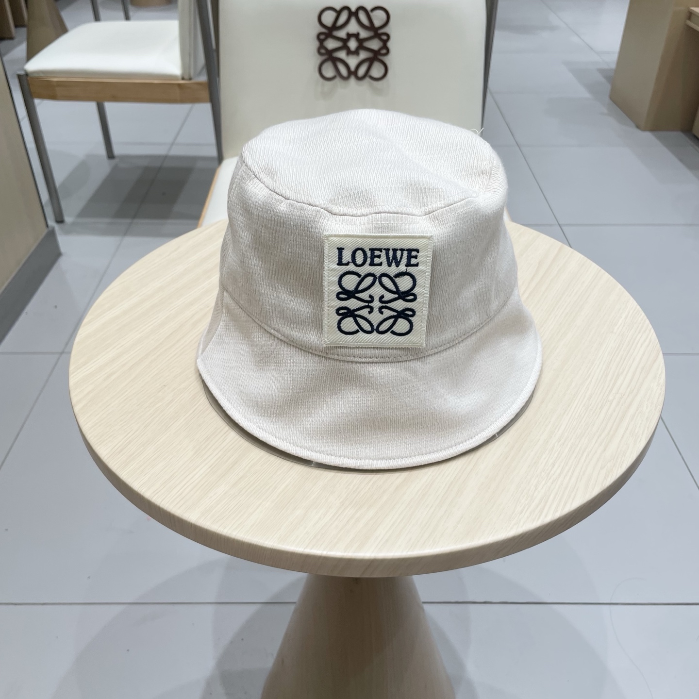 Loewe hat