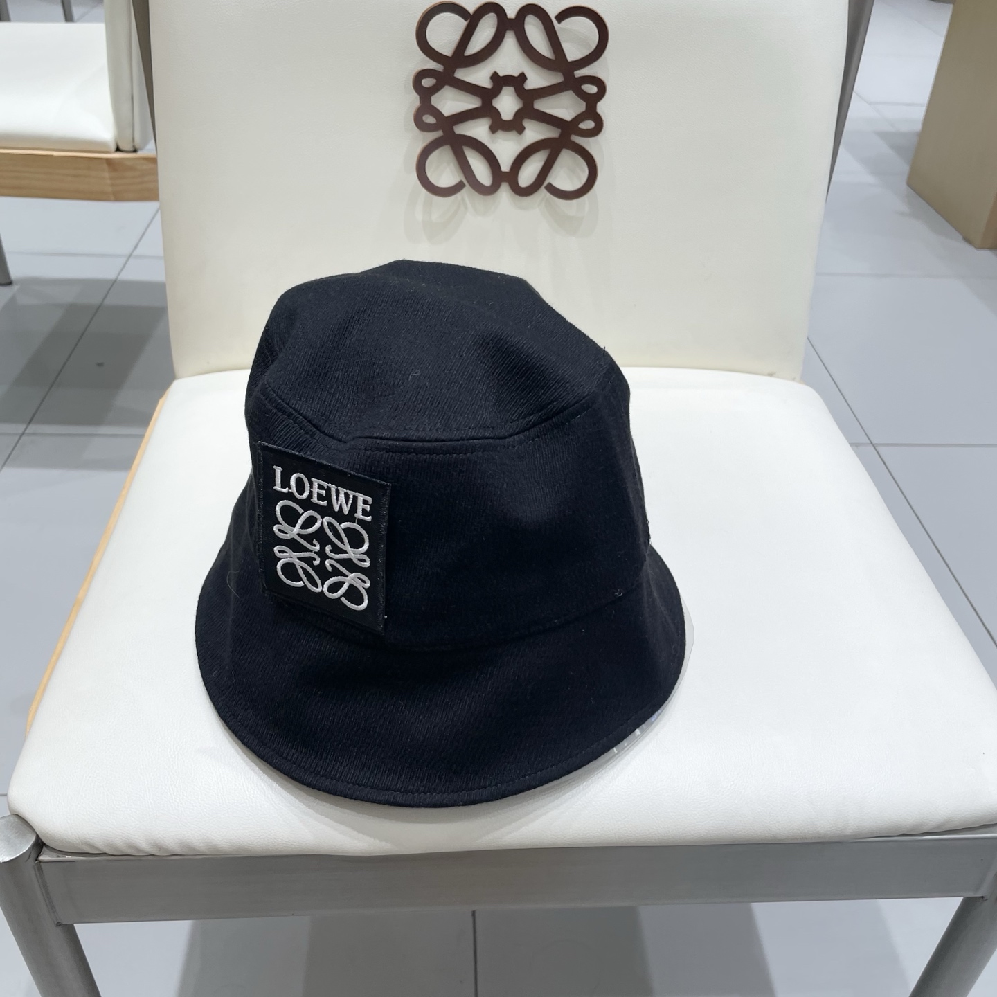 Loewe hat