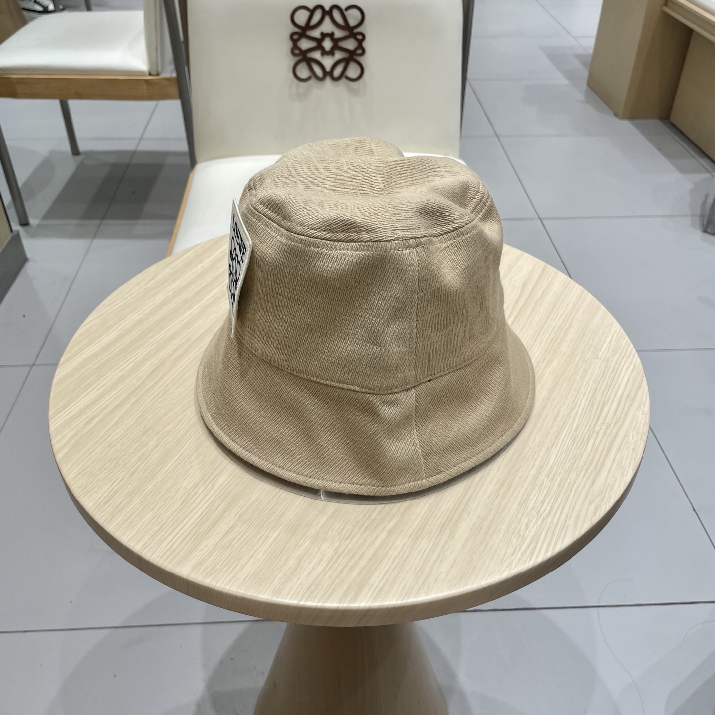 Loewe hat