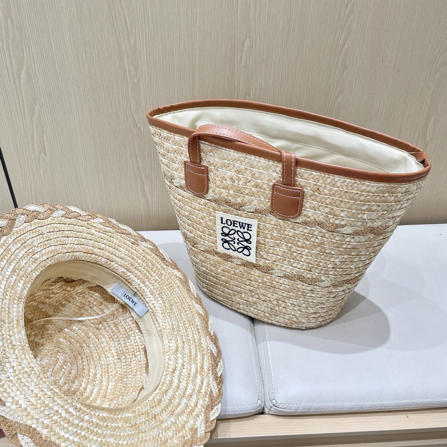 Loewe hat