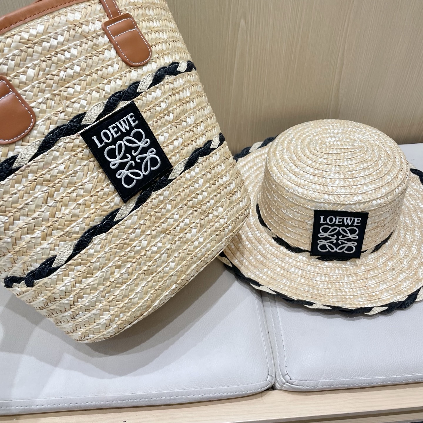 Loewe hat