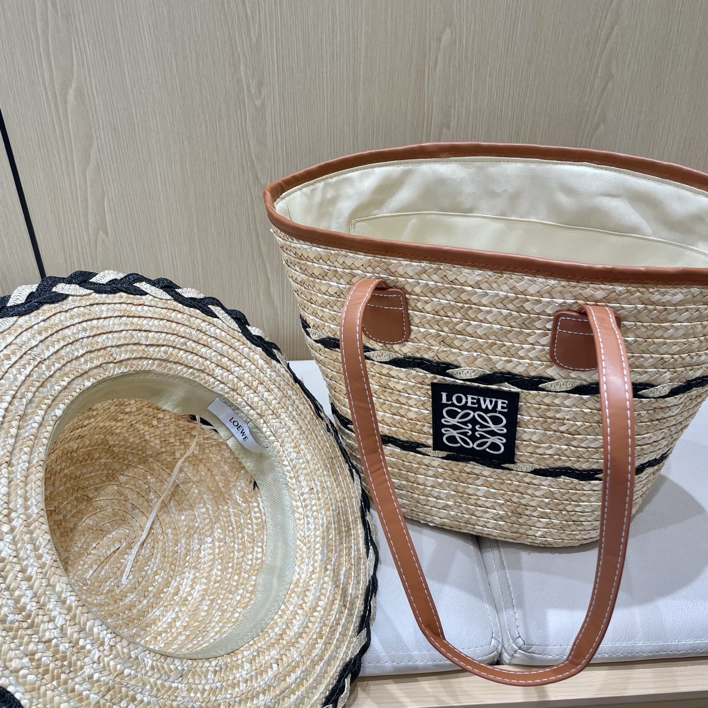 Loewe hat