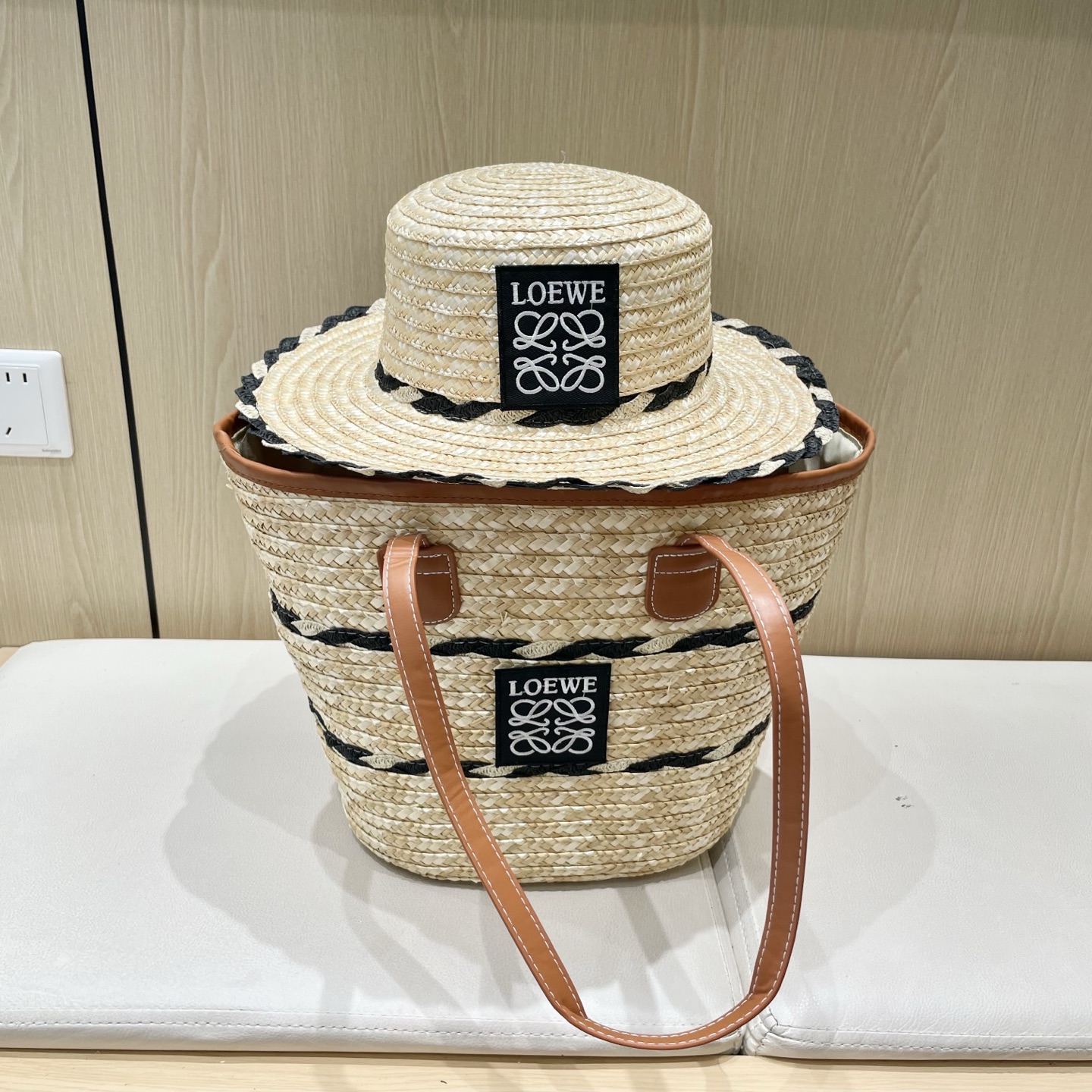 Loewe hat