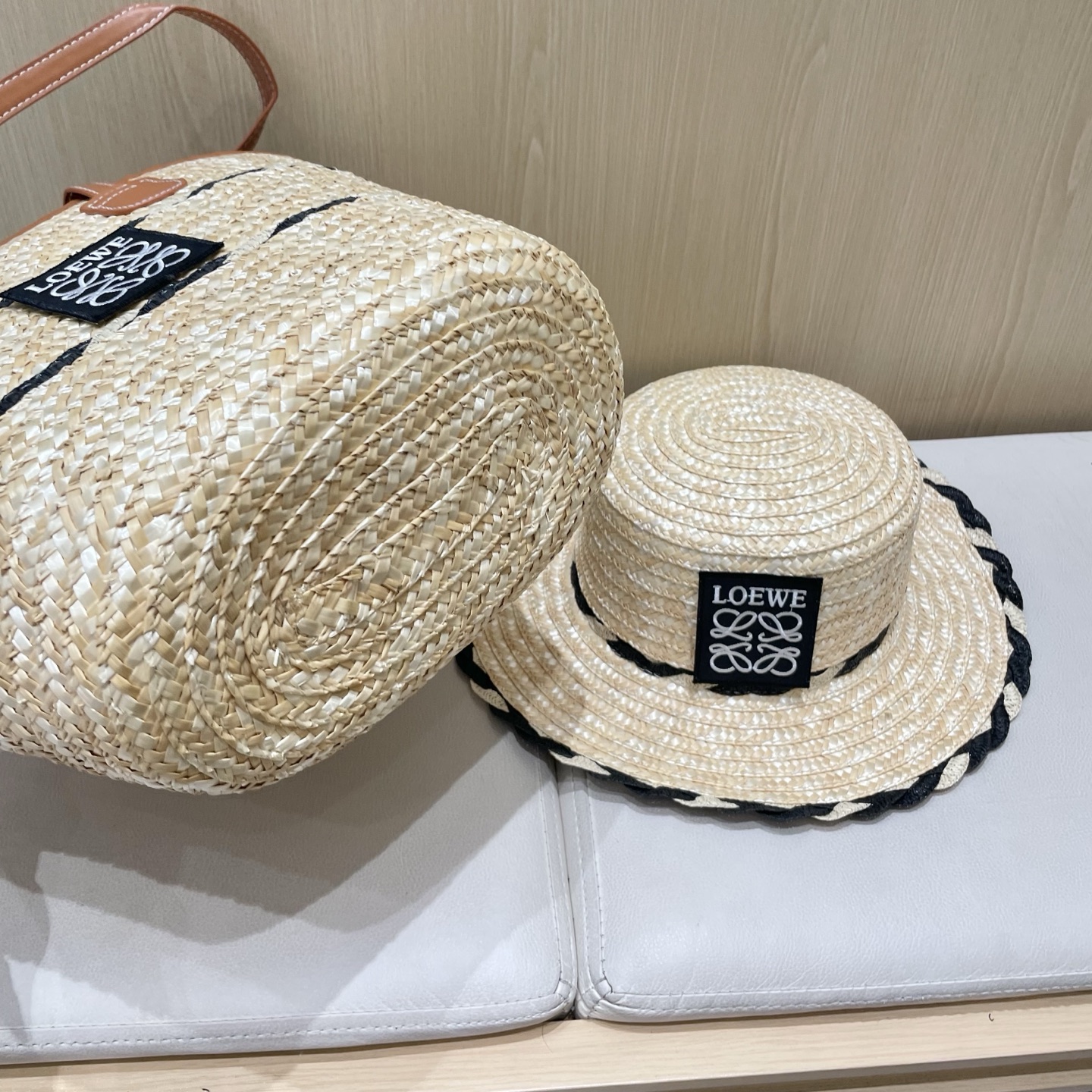 Loewe hat