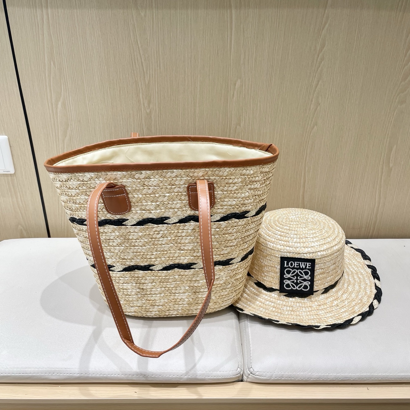 Loewe hat