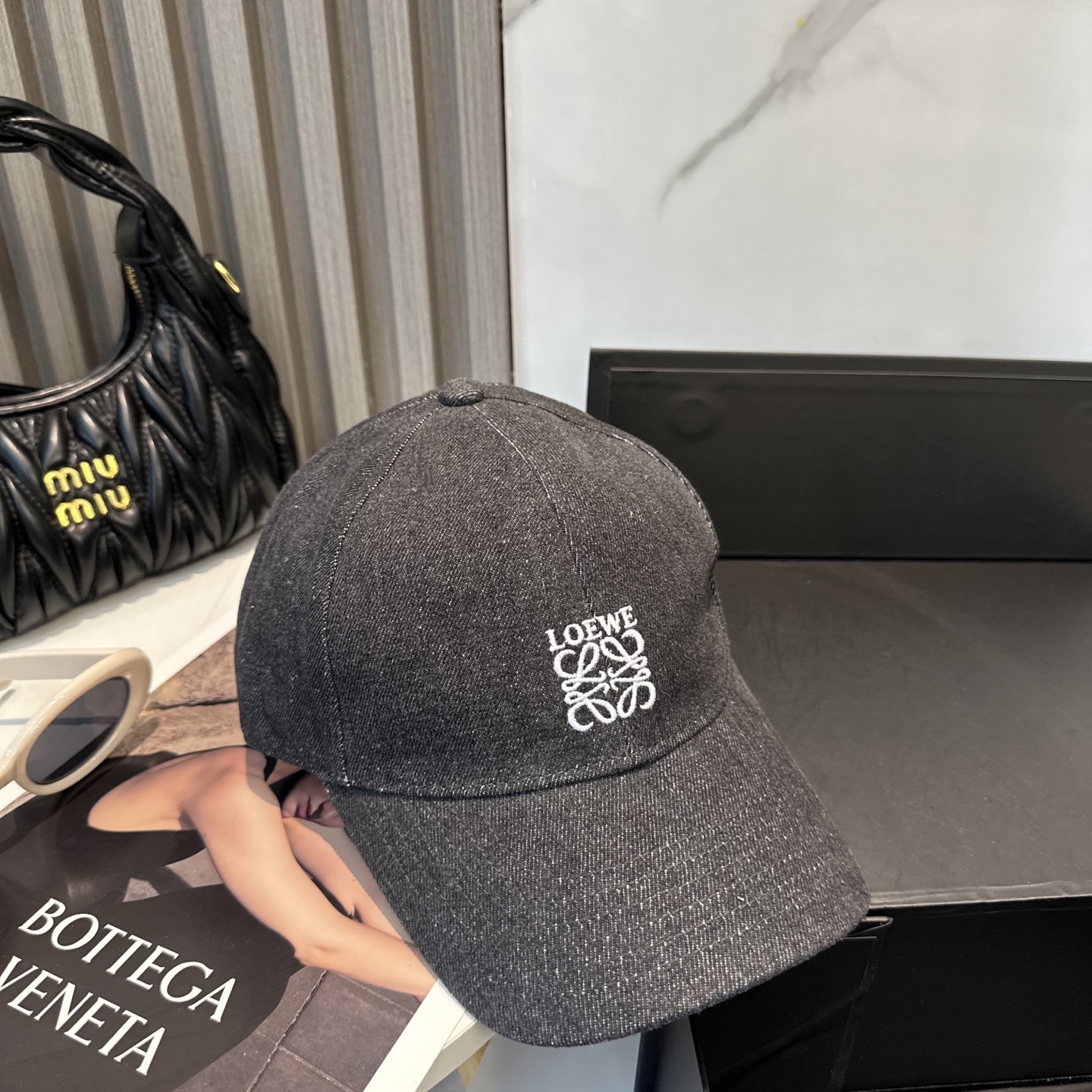 Loewe hat