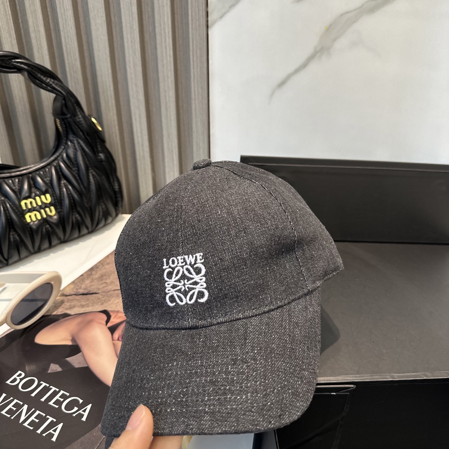 Loewe hat