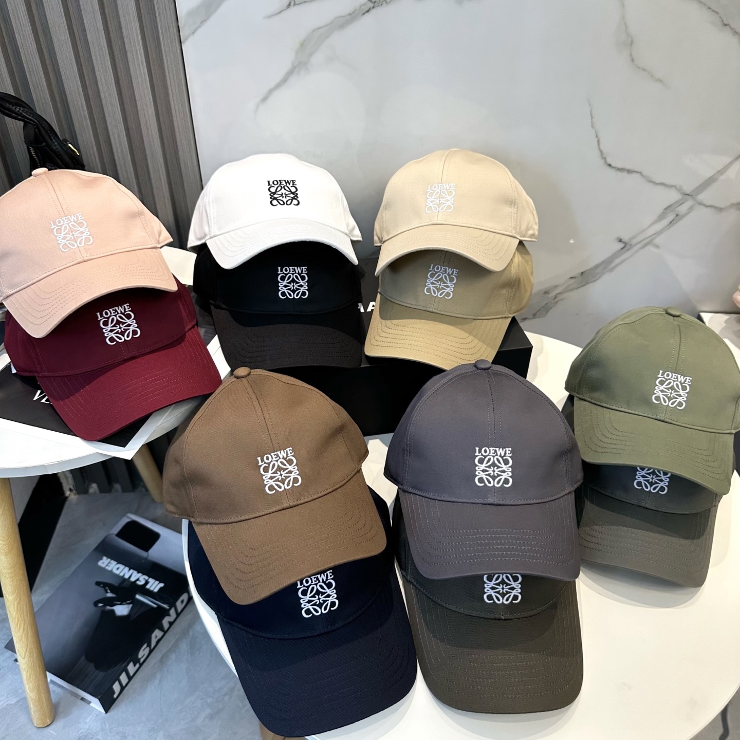 Loewe hat