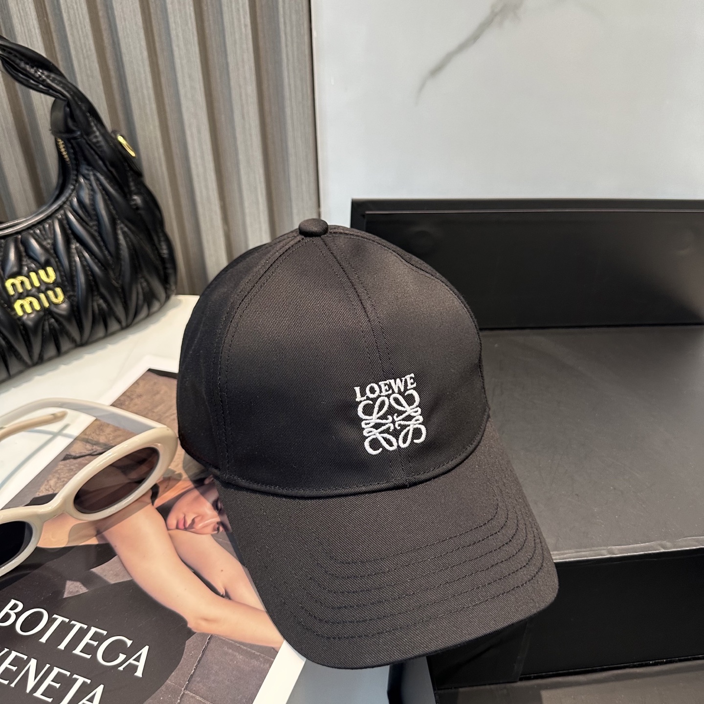 Loewe hat
