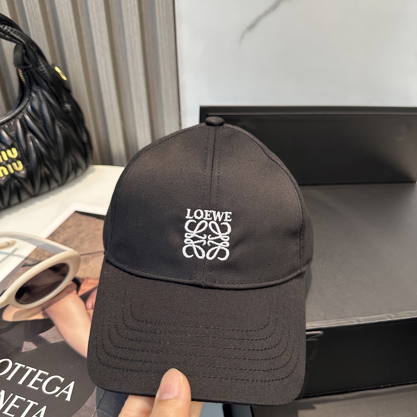 Loewe hat