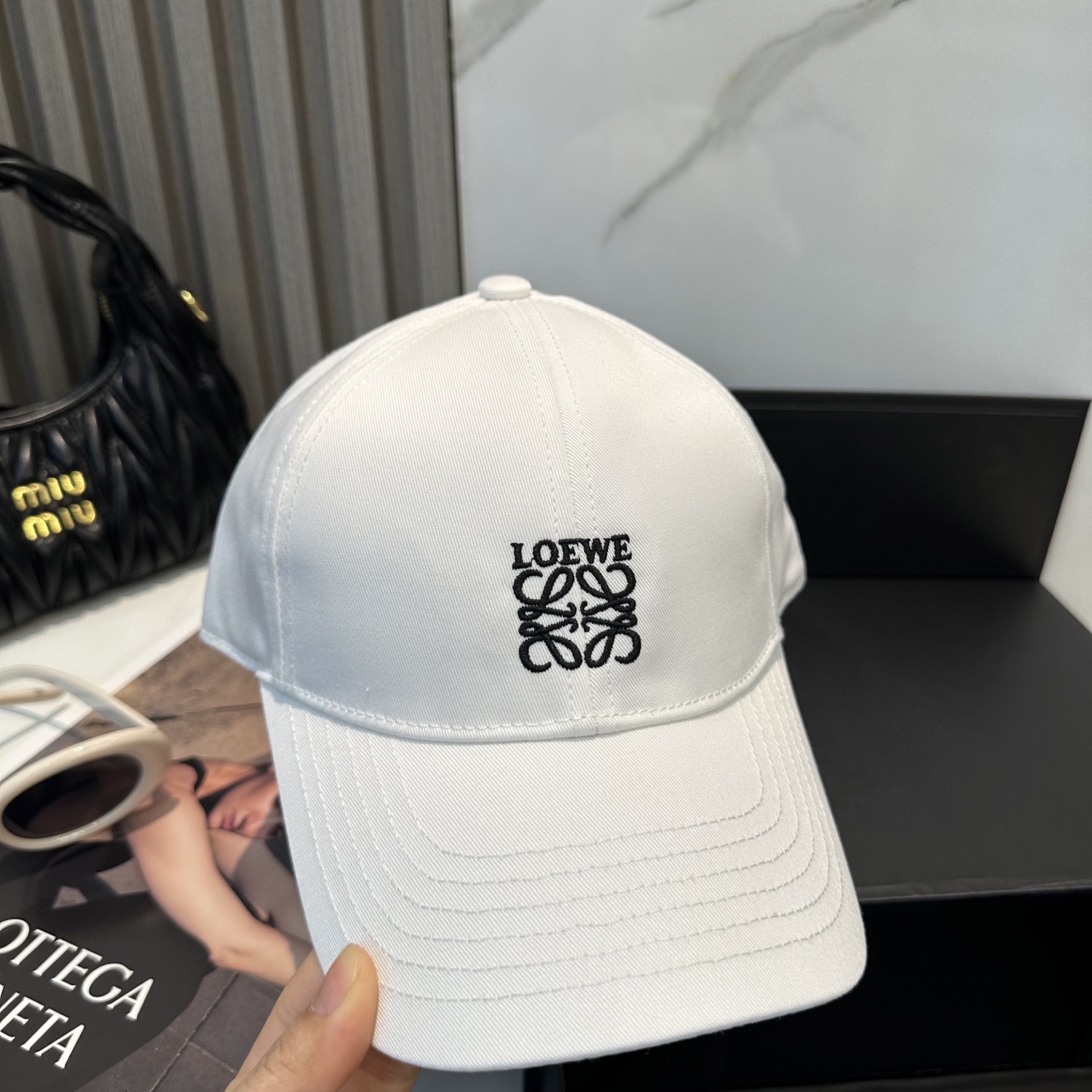 Loewe hat