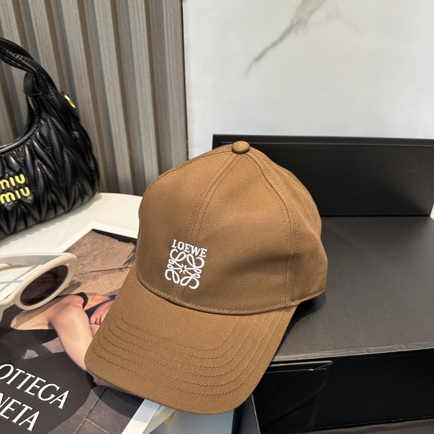 Loewe hat