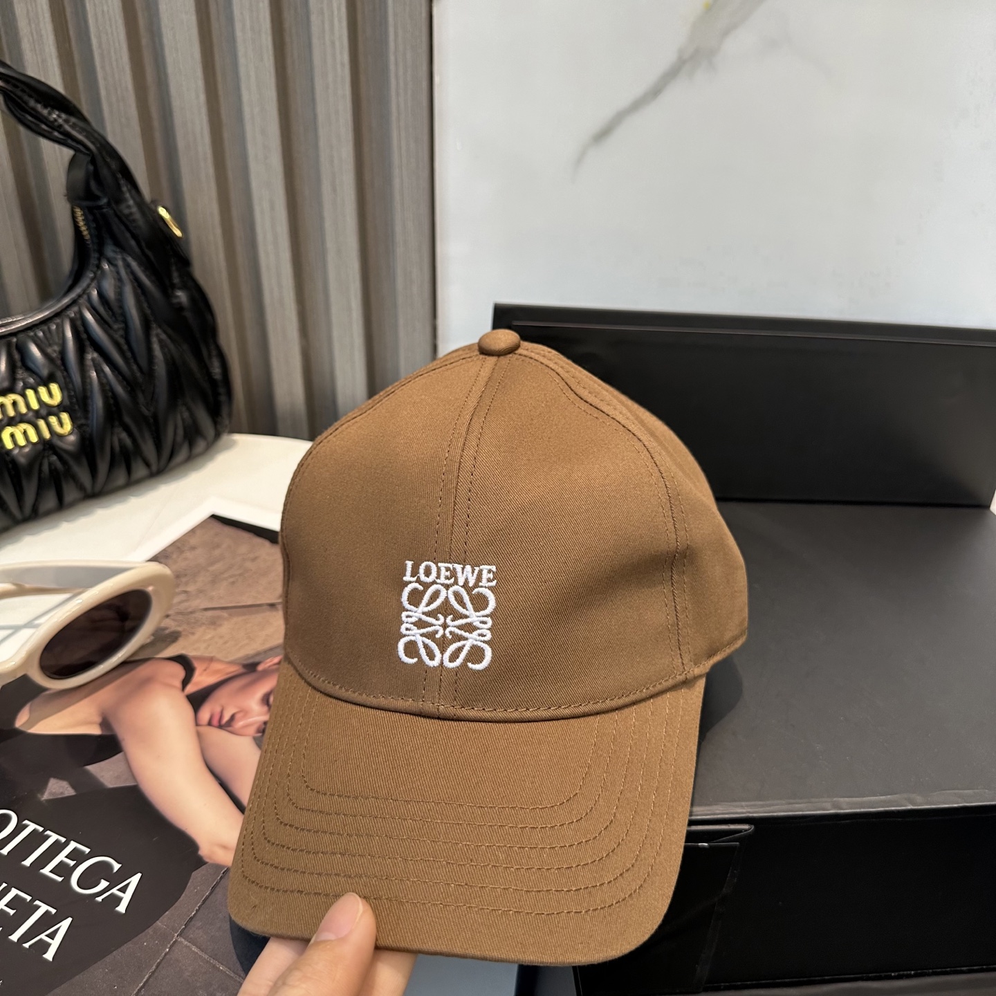 Loewe hat