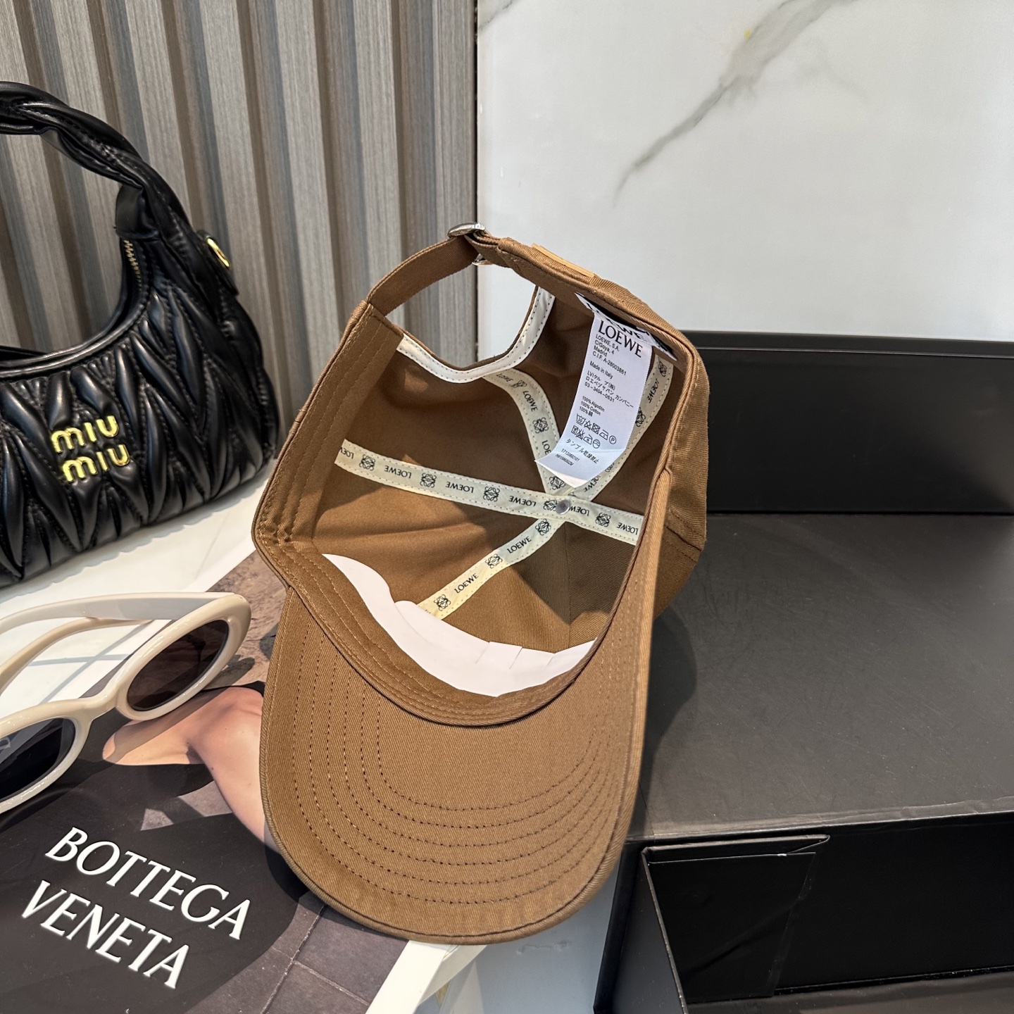 Loewe hat