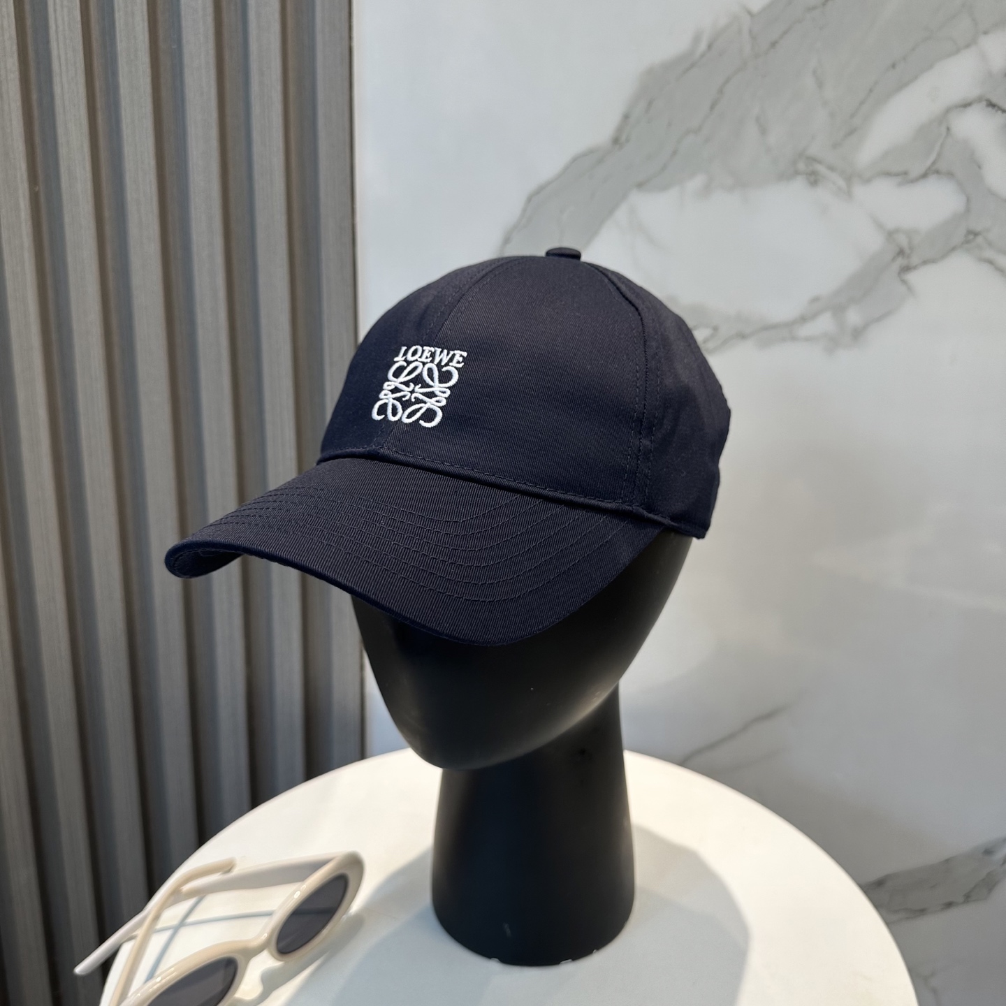 Loewe hat