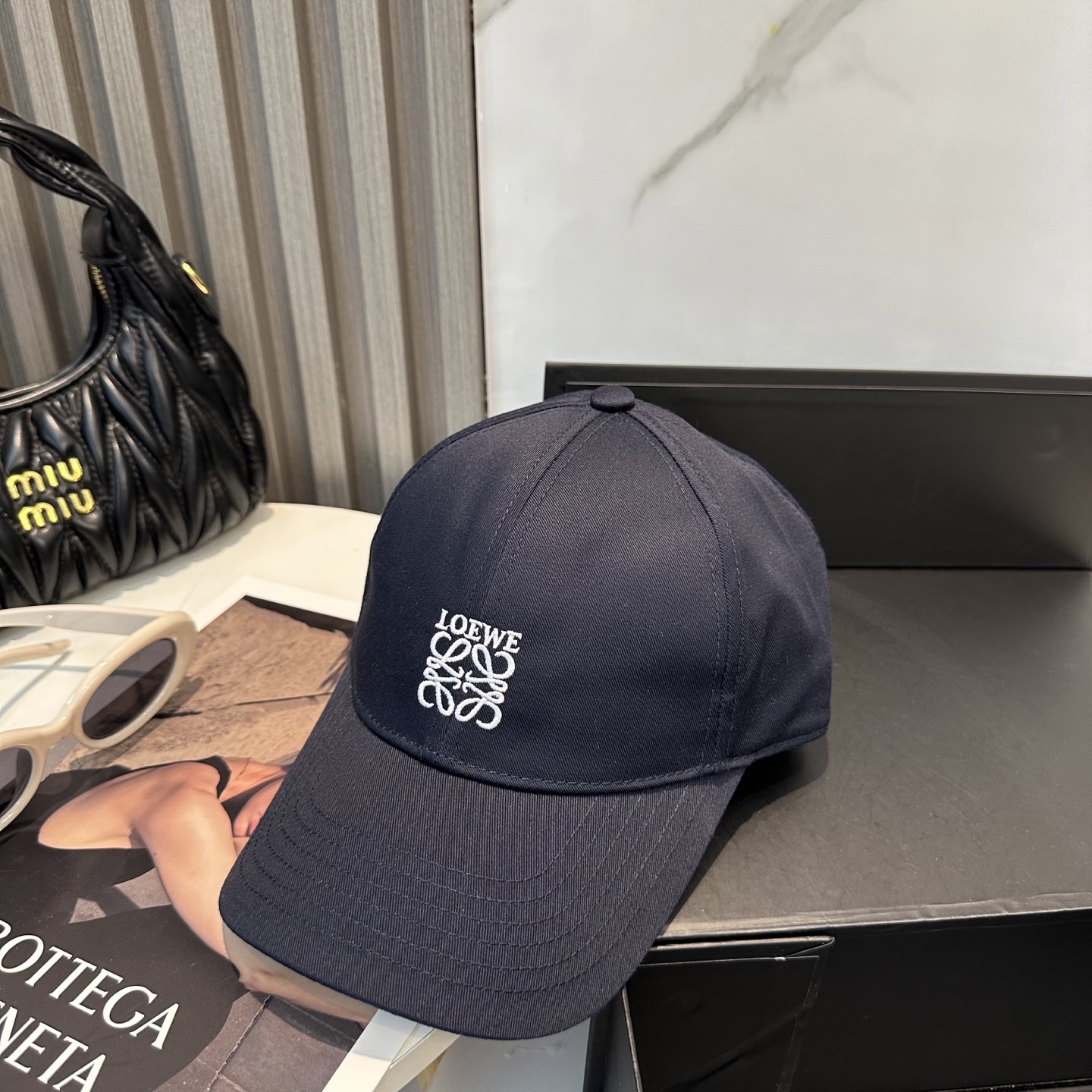 Loewe hat