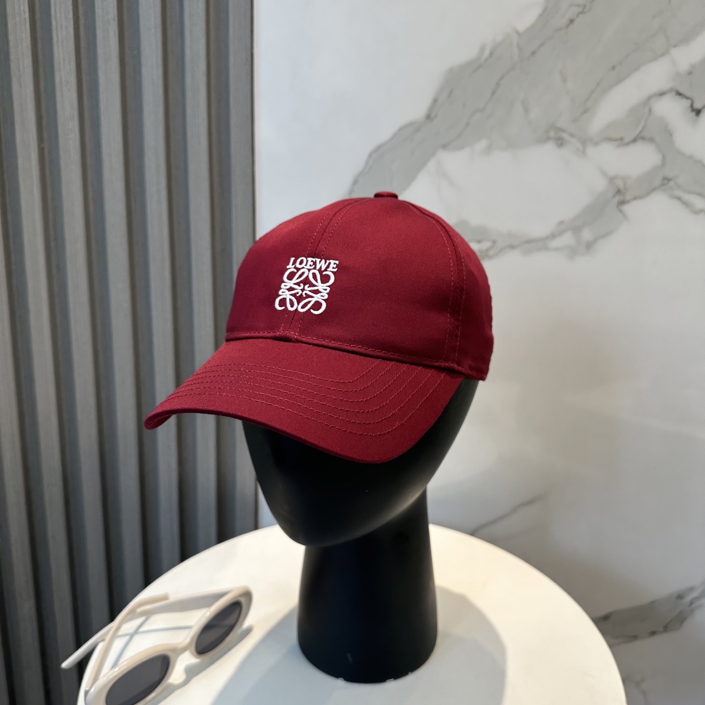 Loewe hat