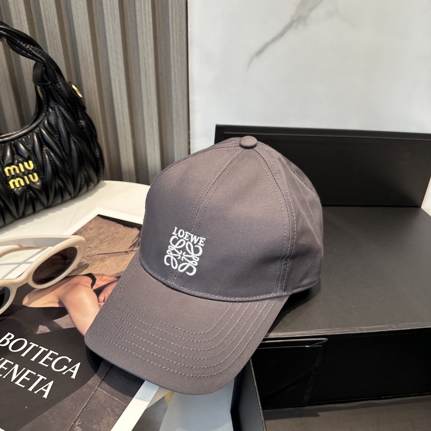 Loewe hat