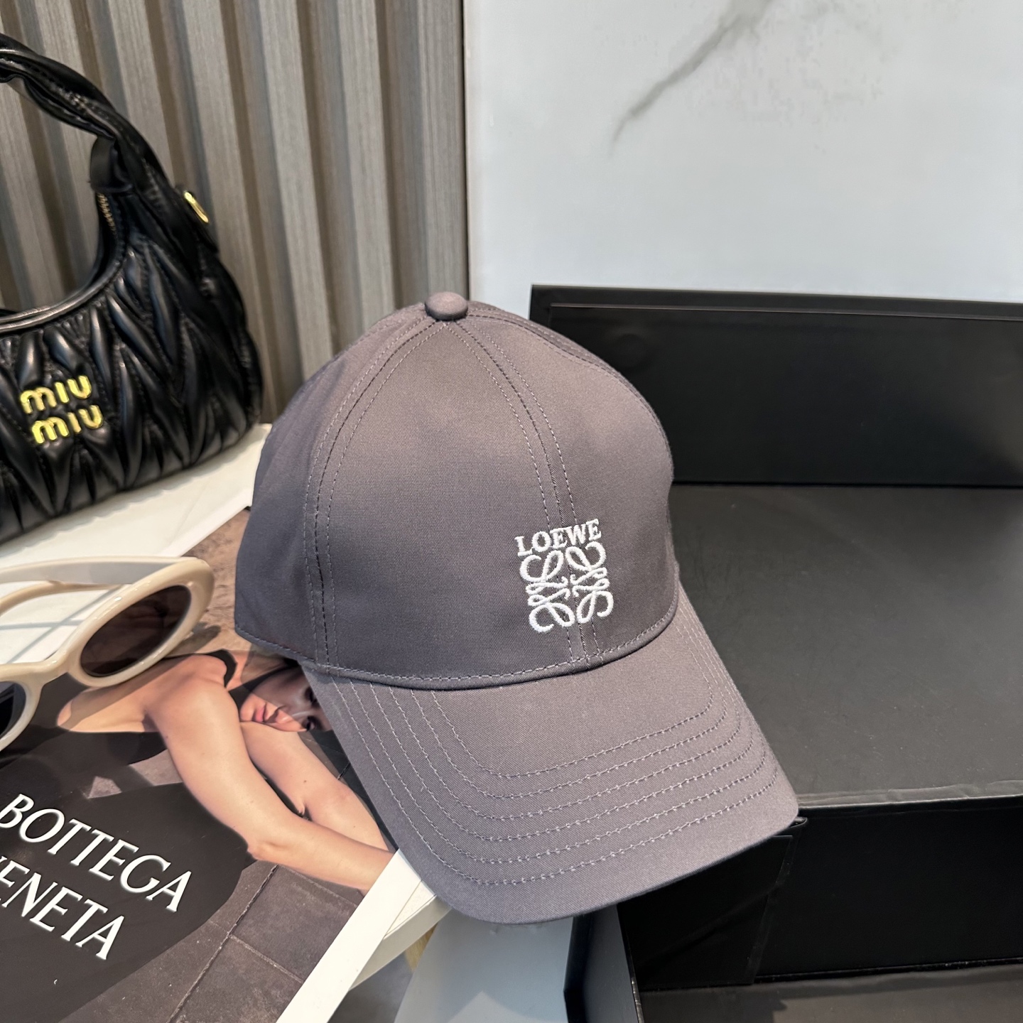 Loewe hat