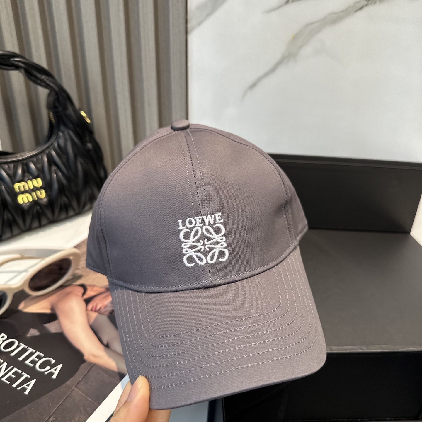Loewe hat