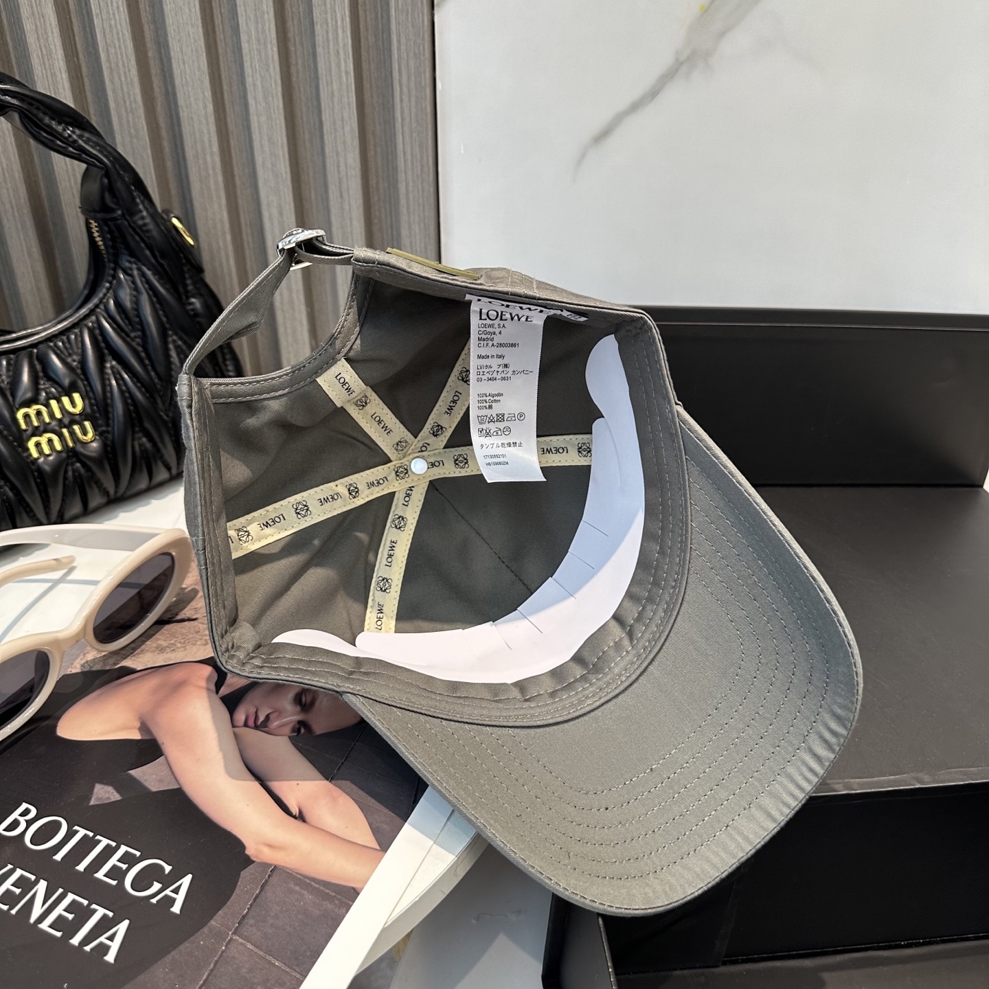 Loewe hat