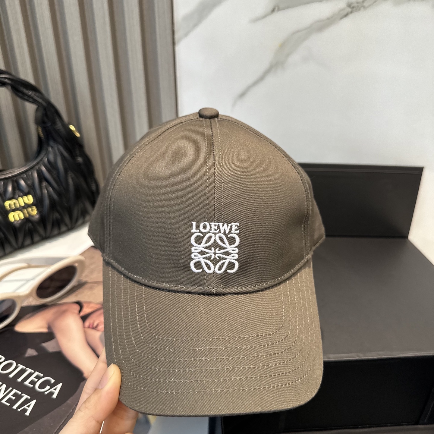 Loewe hat