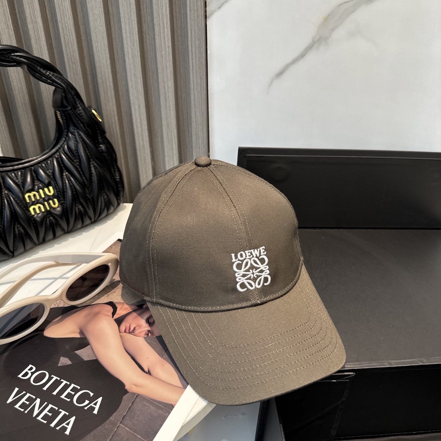 Loewe hat