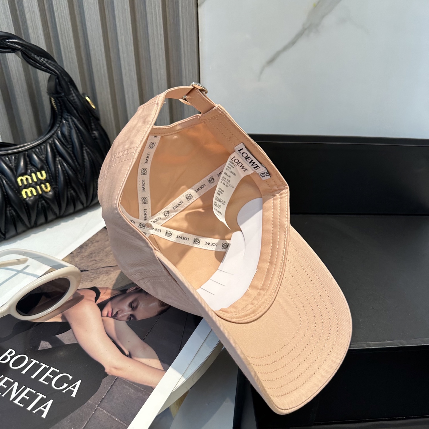 Loewe hat