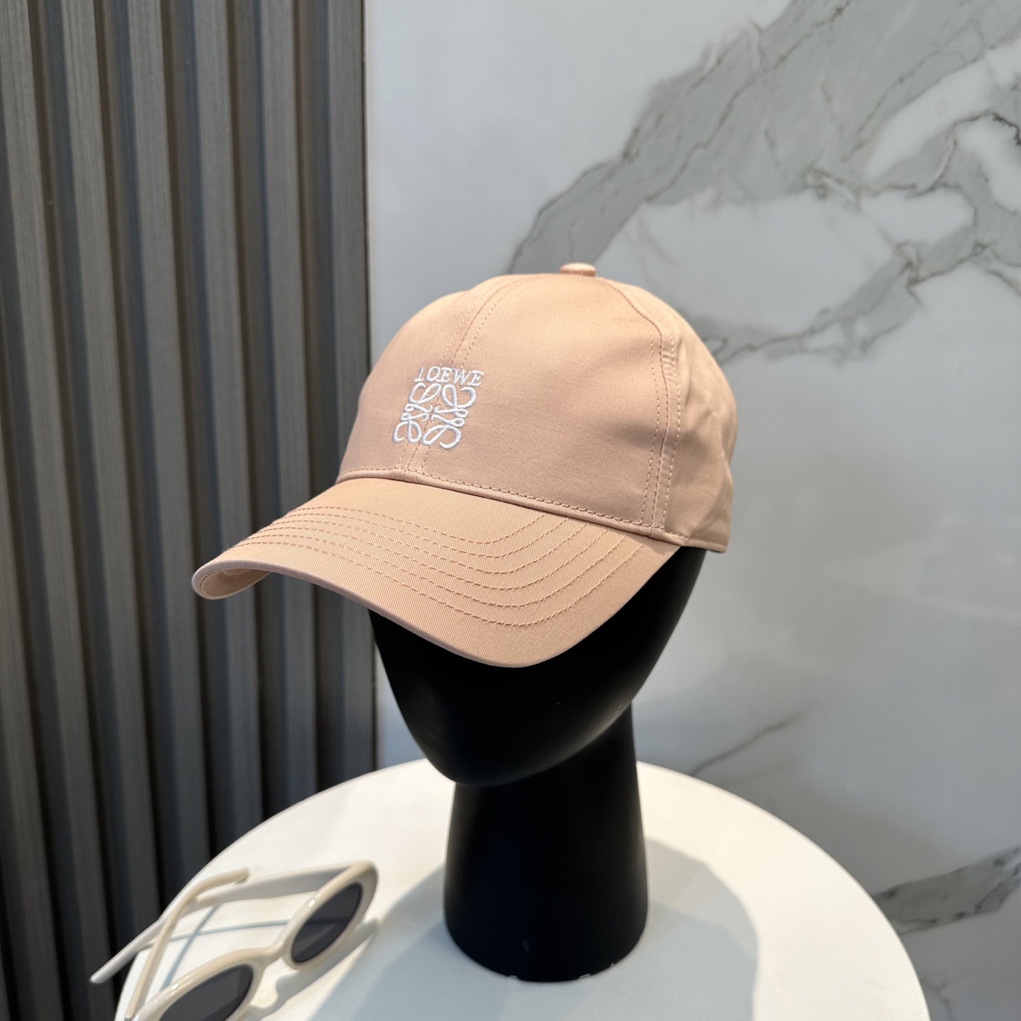 Loewe hat