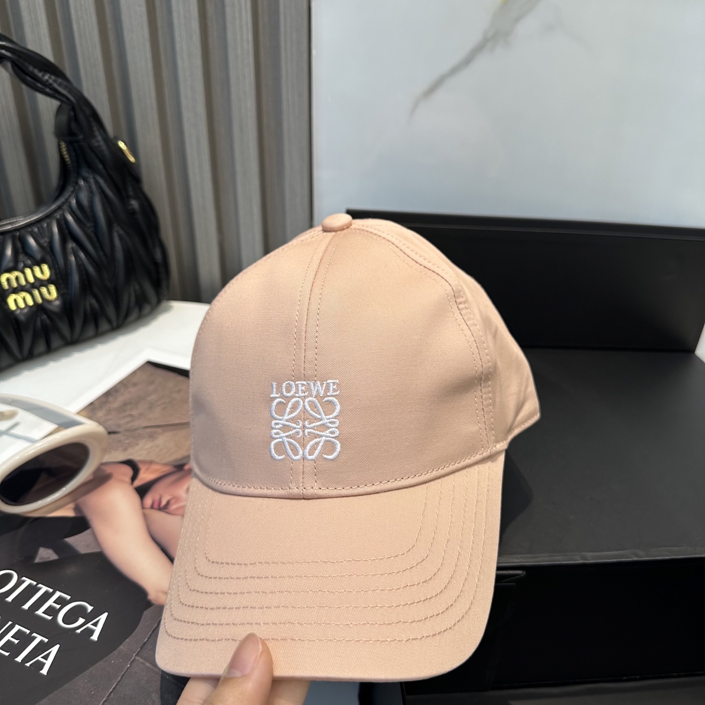 Loewe hat